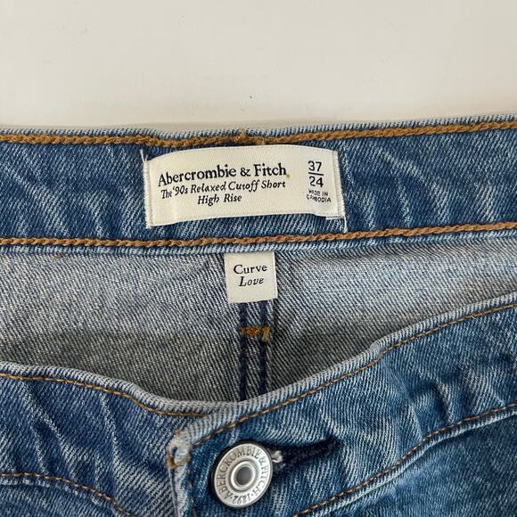 Abercrombie The 90s Relaxed Cutoff Short High Rise Curve Love NEW - Size 37/24 - Picture 4 of 5